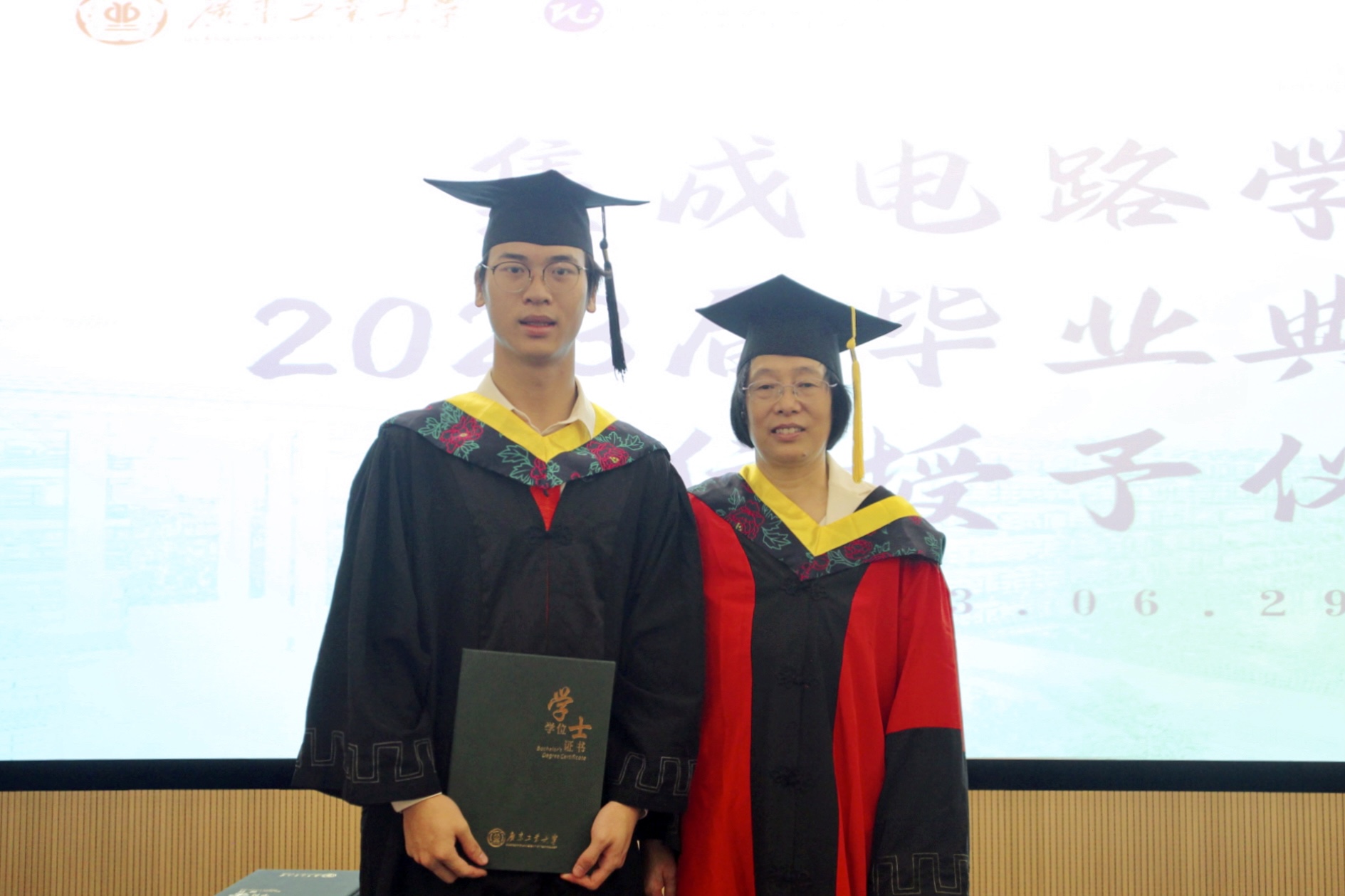 PG电子游戏官网