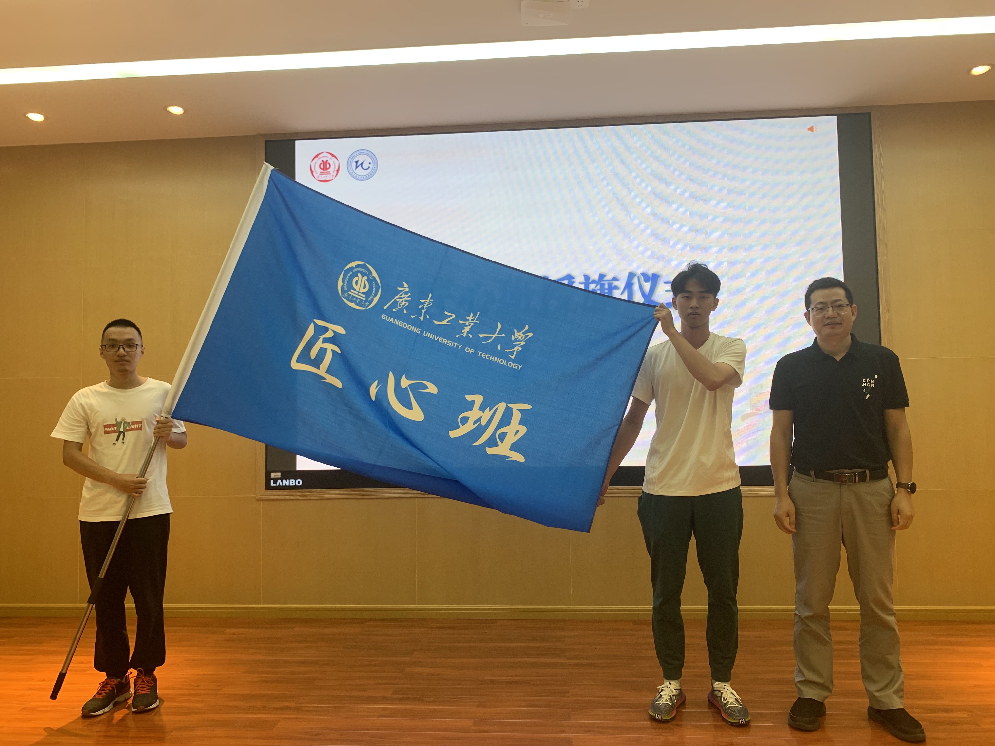 PG电子游戏官网